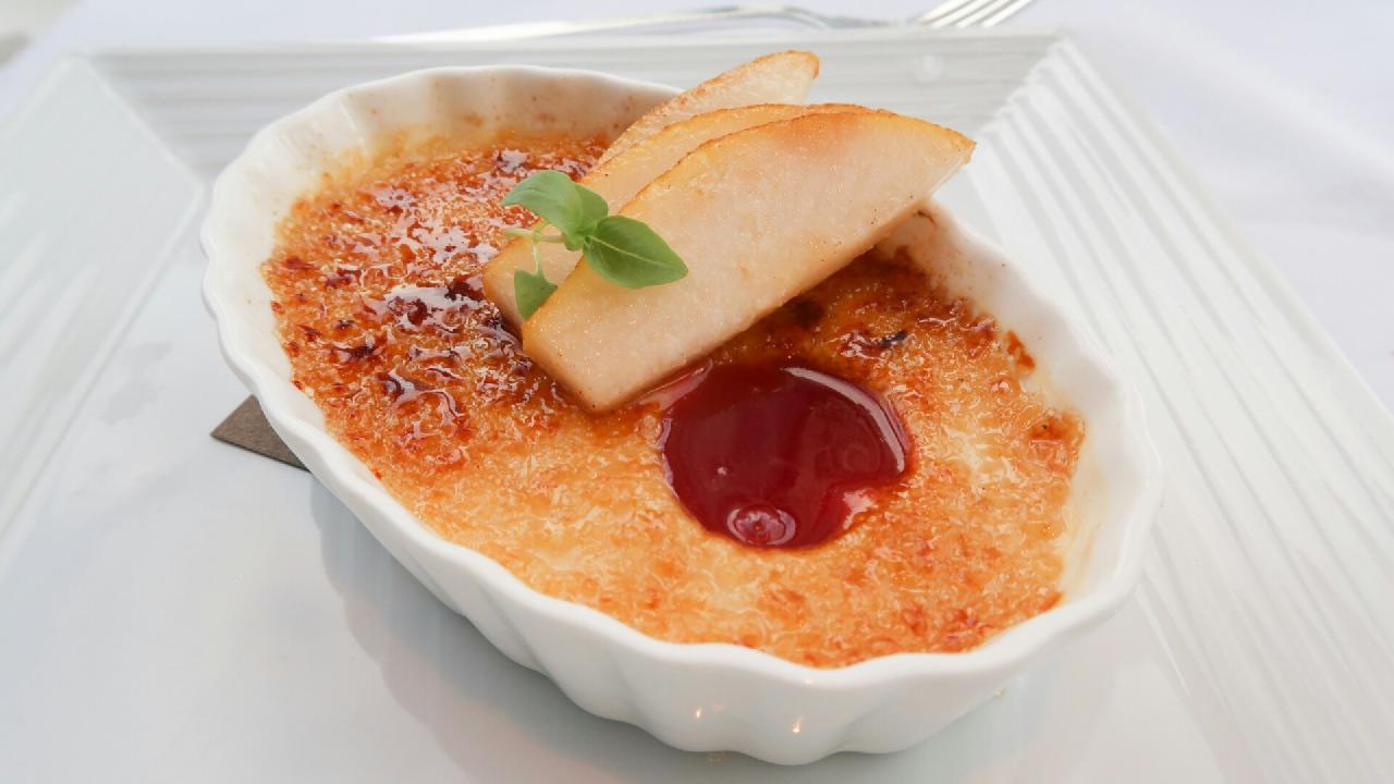 A picture of a toasty creme brulee.